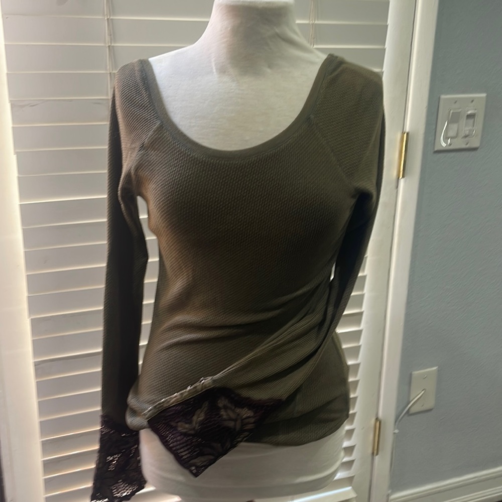 Free People army green tunic with embroidered burgundy cuffs with clasp closings